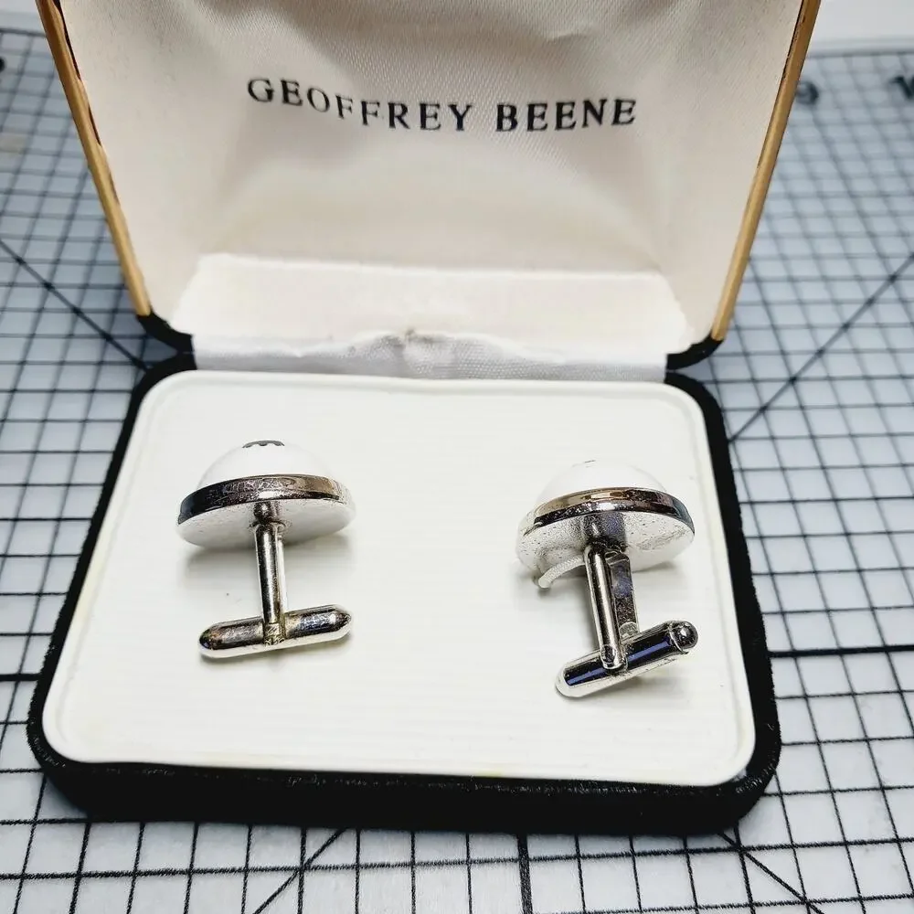 Geoffrey Beene size shown